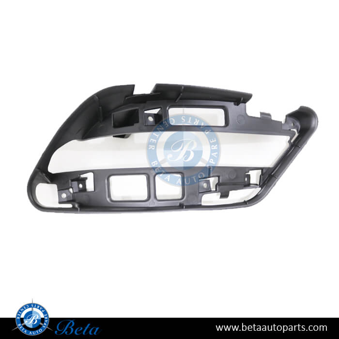 Right Side Fog Lamp Base AMG for Mercedes C-Class W204 2010-2011 models, Part Number 2048852914