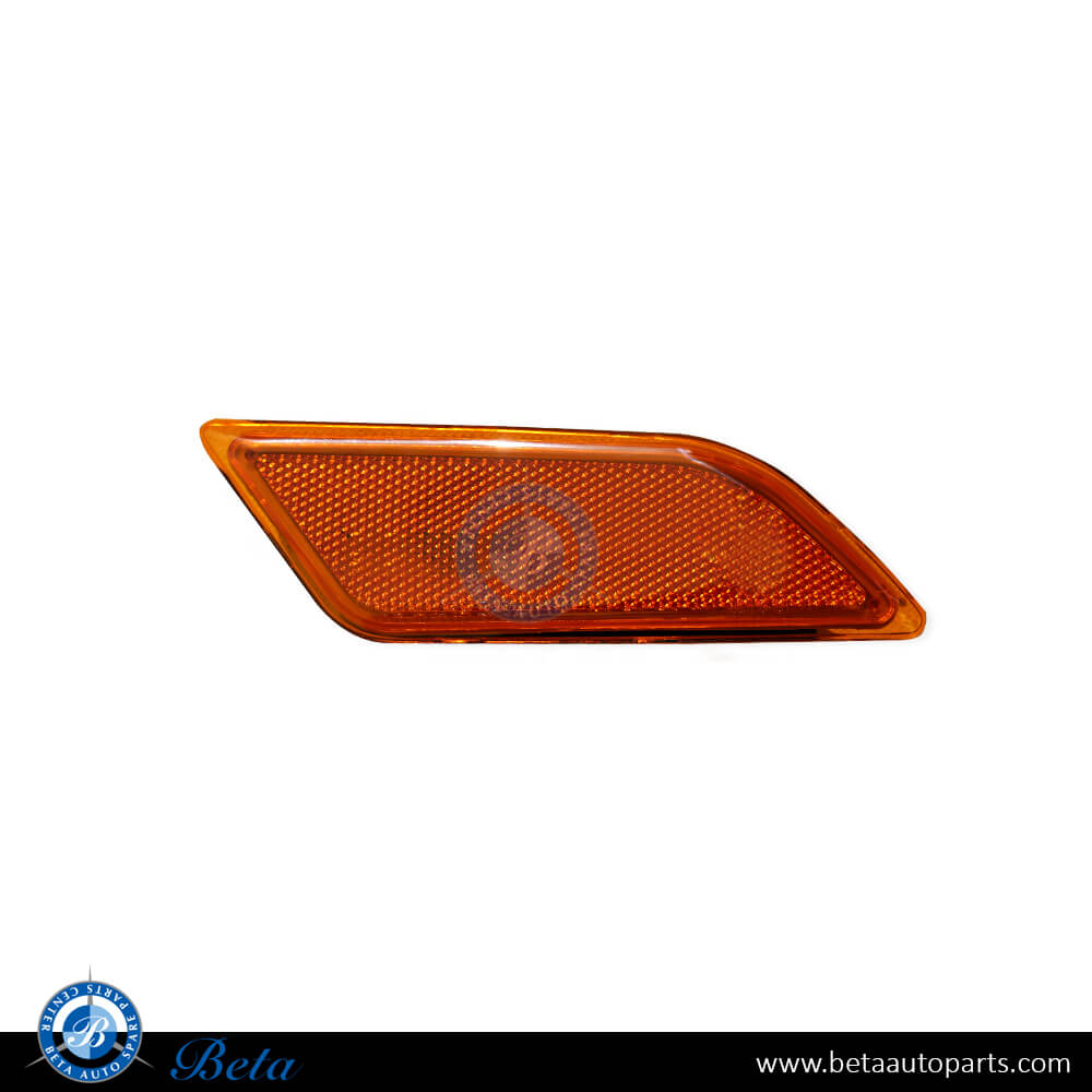 Right Side Front Bumper Reflector for Mercedes C-Class W204 2011-2014 models, Part Number 2049067401