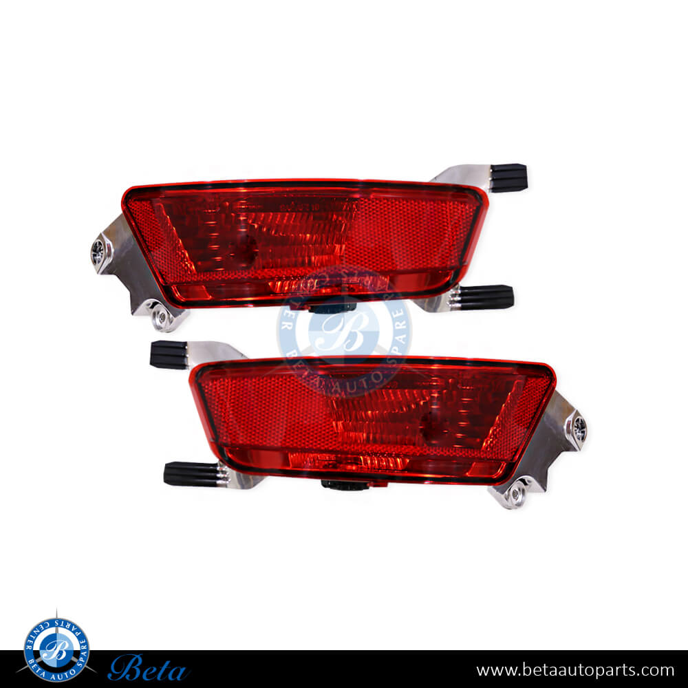 Rear bumper reflectors for Range Rover Evoque 2011-2015 models, Part Number LR025148/LR025149