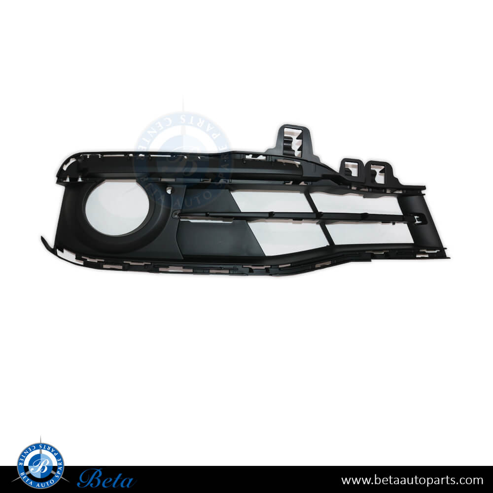 Right Side Fog Lamp Cover Partially Open for BMW 3 Series F30 Sport 2016-up models, Part Number 51117396888