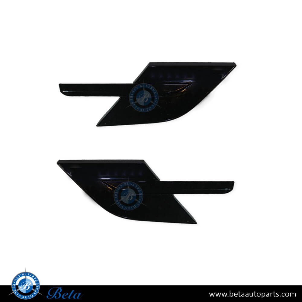 Fender Air Vents (Black) for Range Rover Sport 2023-Up models, Part Number LR168678,LR168681